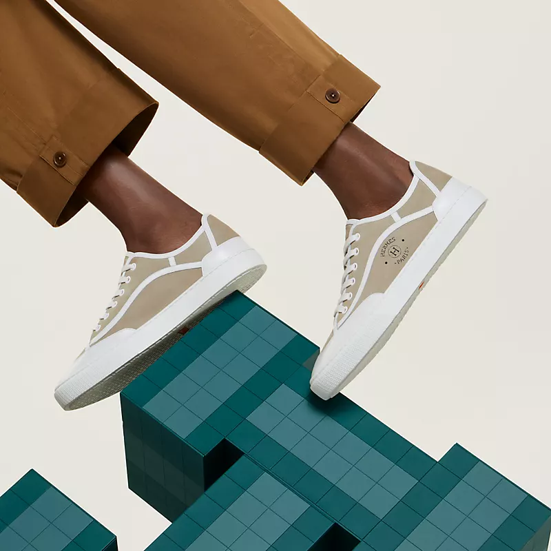 Get sneaker